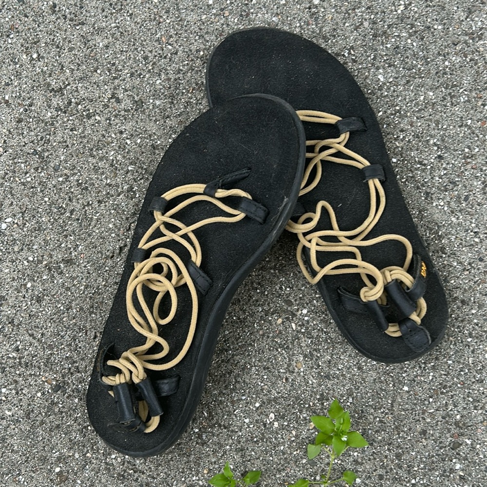Hardly used teva in great shape